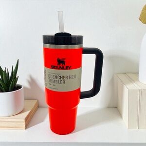 New Stanley Neon Orange Quencher Tumbler 30oz Spring Fling Sold Out Discontinued